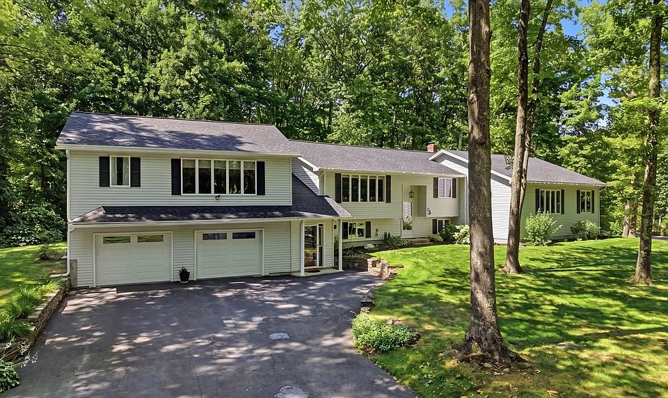 1st image of 1 Rockforest Dr