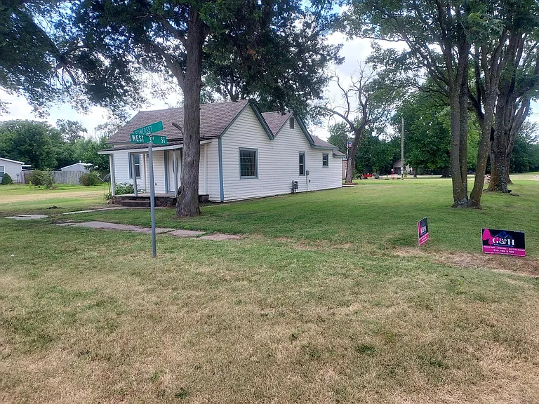 403 S Somerset St — Photo 21