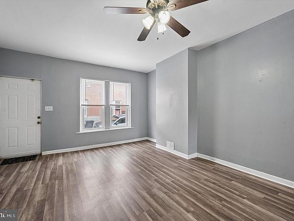 5th image of 732 E Willard St