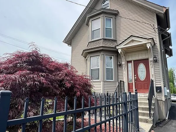 167 Center St, Ludlow, MA 01056