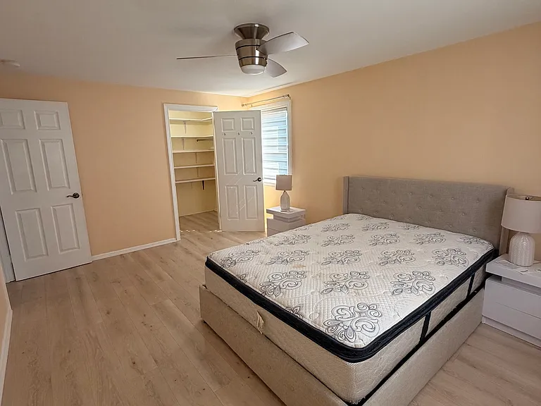 265 Burritt St #105 — Photo 12