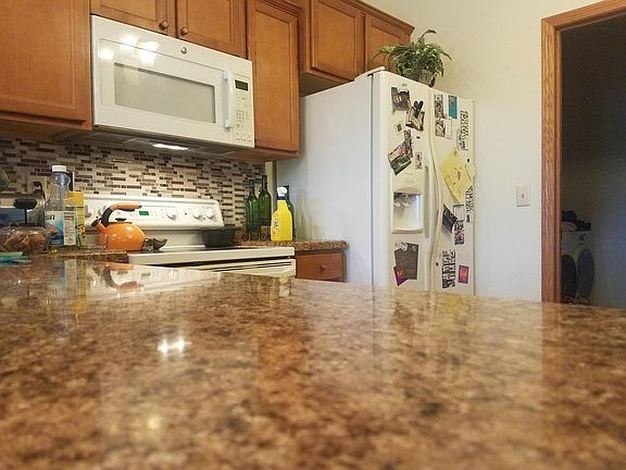5th image of 407 Century Oak Dr