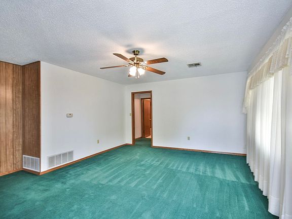 5th image of 5021 W Beech Ave