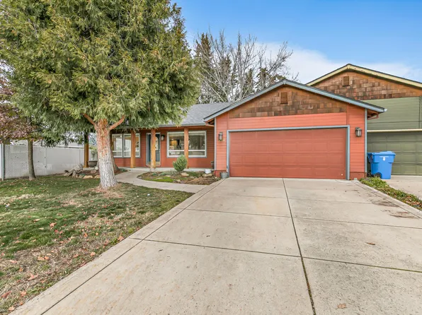 388 Crystal Dr, Eagle Pt, OR 97524