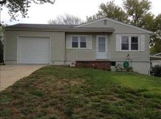 6320 SW Wanamaker Rd, Auburn, KS 66402