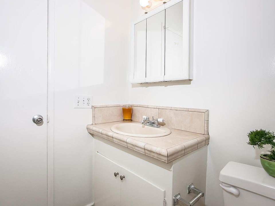 1st image of 85 N Holliston Ave APT 1