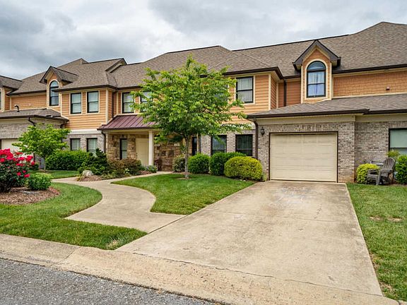 2nd image of 110 Lookout Pointe #10-C