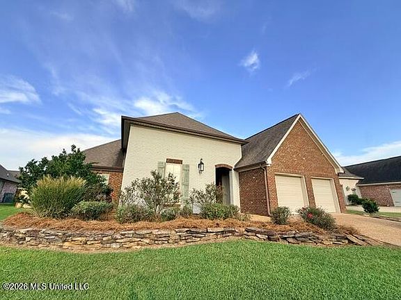 2nd image of 605 Calistoga Dr