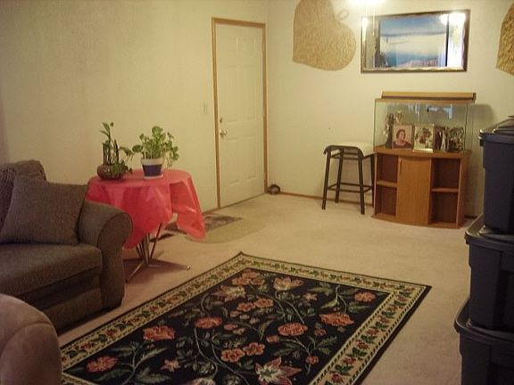3rd image of 12406 Avenue Dubois SW