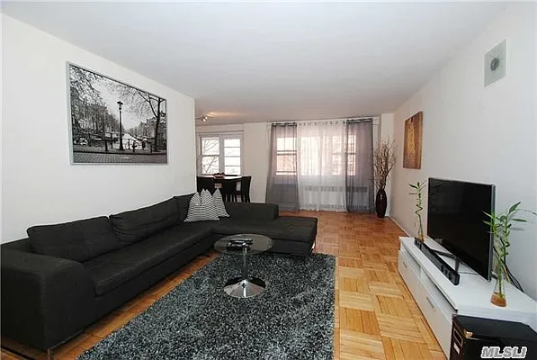 Sold by Laffey Real Estate | media 19