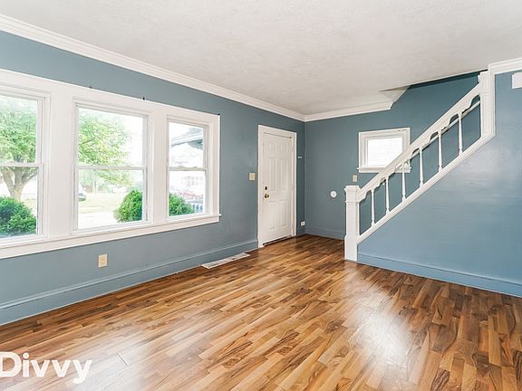 4th image of 5579 Dalewood Ave