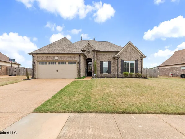 10417 Parker Dr, Olive Branch, MS 38654