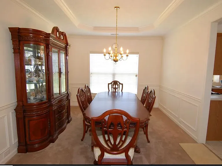 9406 Harlow Ct — Photo 4