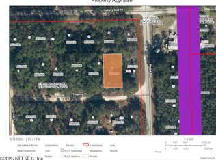 102 Tallpine Trl, Satsuma, FL 32189