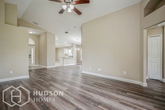 4th image of 31221 Whinsenton Dr