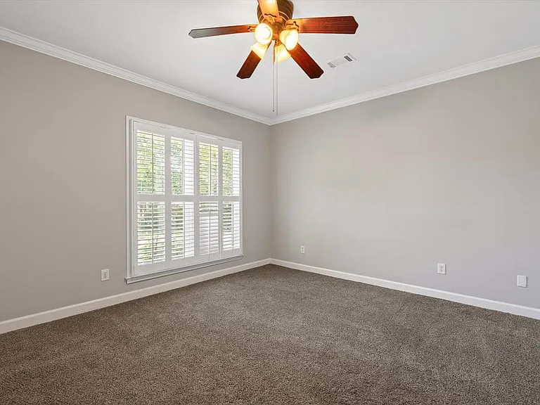 108 Colony Ct — Photo 13