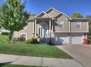 2304 S Powahatan Ct, Independence, MO 64057