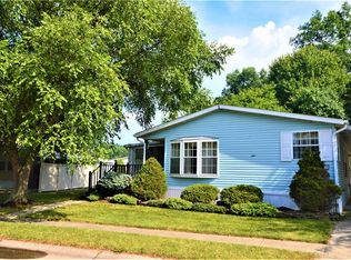 9 Symphony St #9, Olmsted Falls, OH 44138