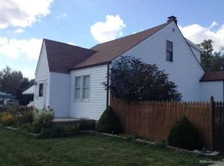 8105 Toepfer Rd, Warren, MI 48089