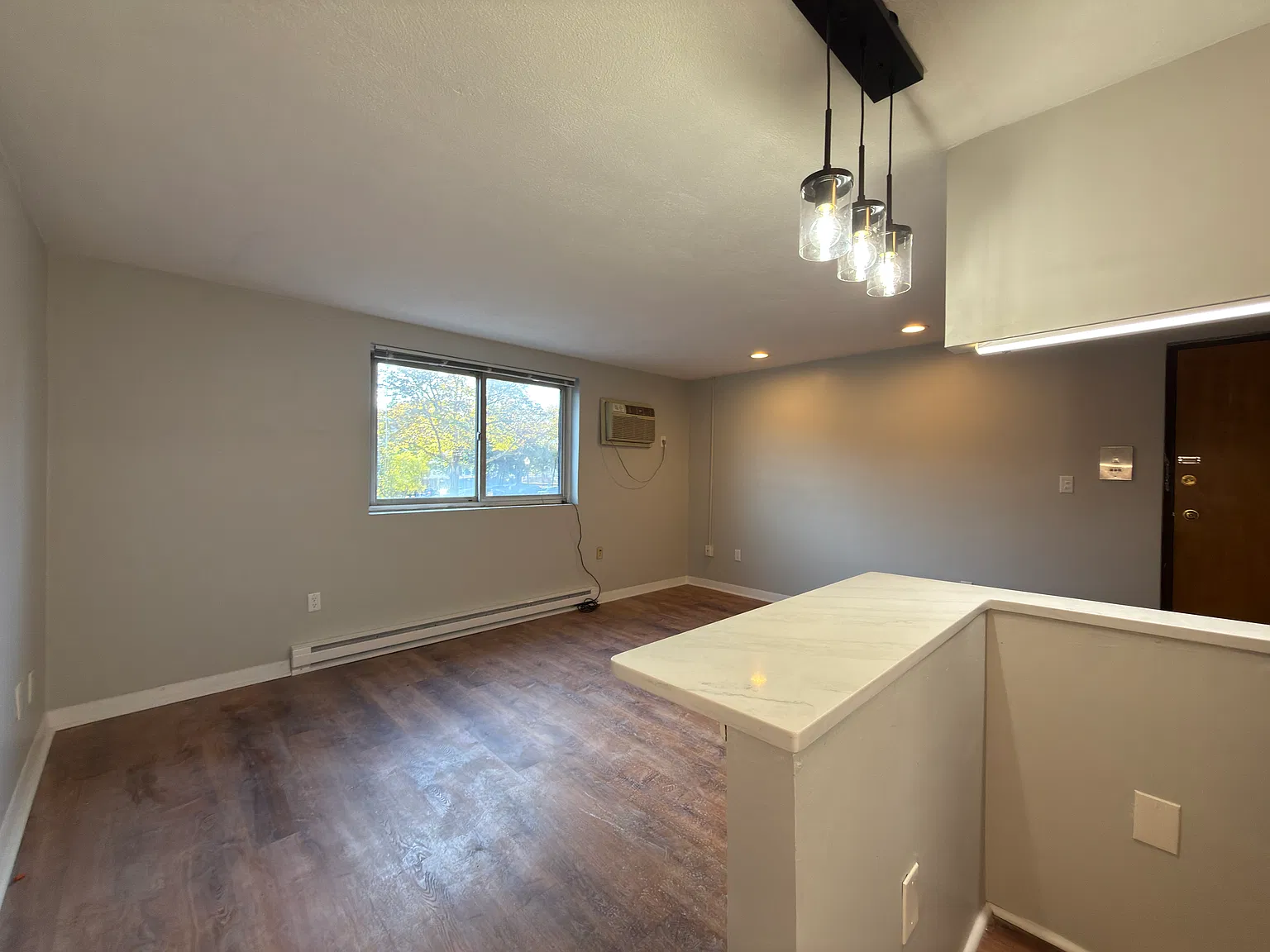 1 bed, 460 sqft, $2,195 — Photo 4
