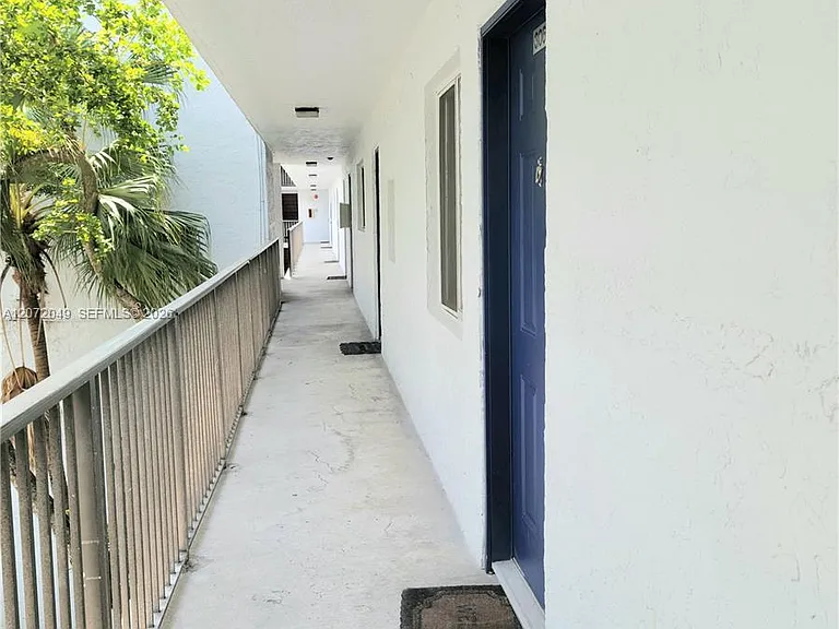 8620 N Sherman Cir #306 — Photo 22