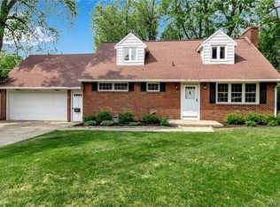 8410 Ericson Dr, Williamsville, NY 14221