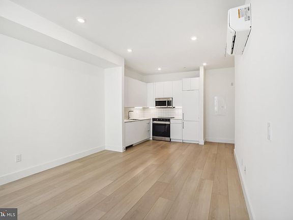 5th image of 2406 Frankford Ave #2C