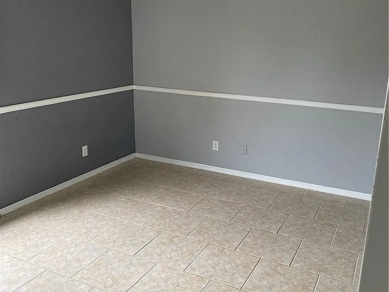 421 NW 36th Ave — Photo 14
