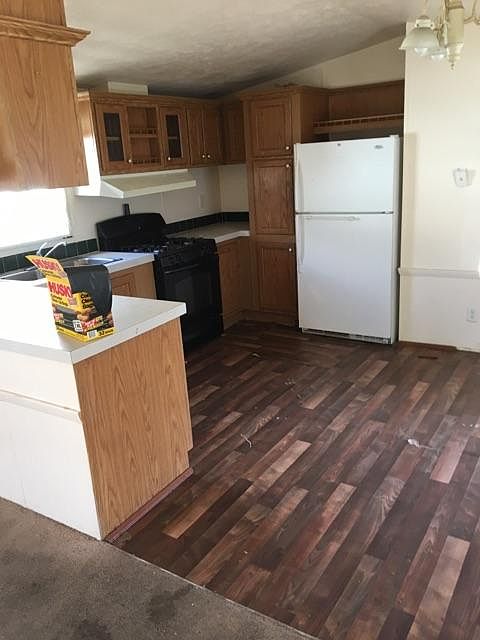2nd image of 2885 E Midway Blvd #1036