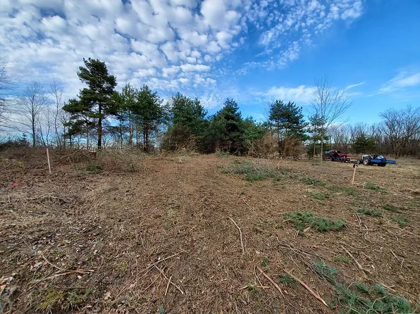 4416 76th St SE, Caledonia, MI 49316