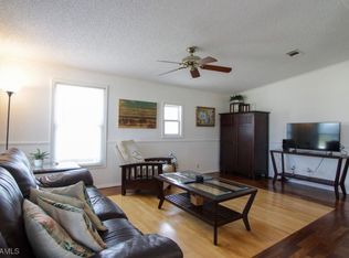 16061 Siesta Dr, Fort Myers, FL 33908