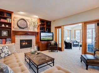 881 Govern Cir, Eagan, MN 55123