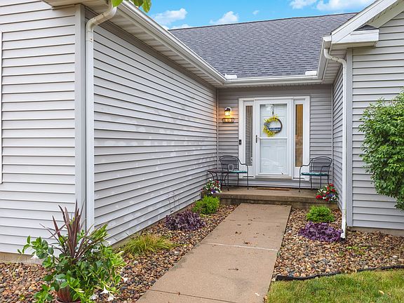 5th image of 609 Shannon Dr