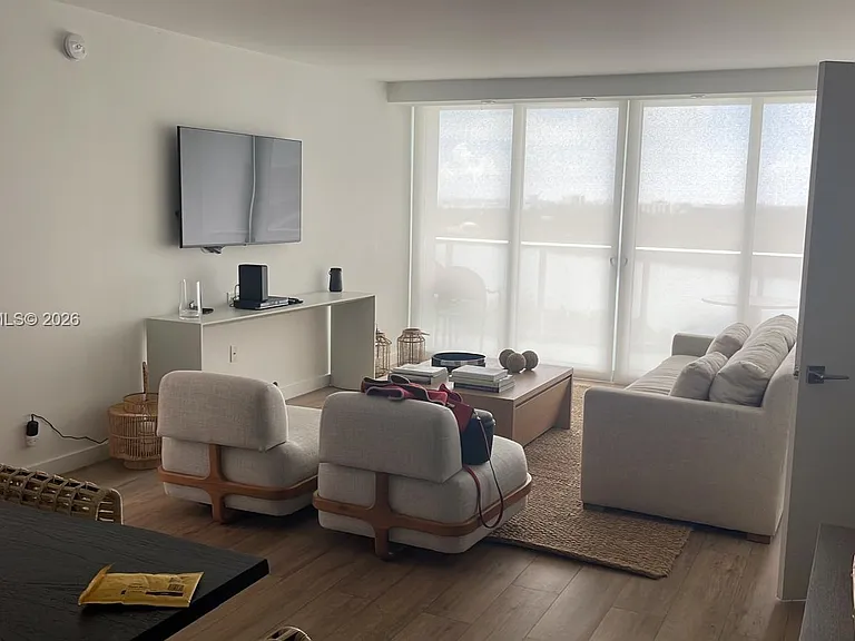 100 Bayview Dr #1521 — Photo 3
