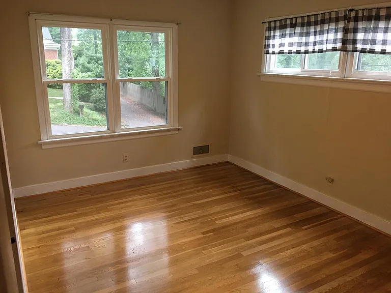 3537 Grandview Dr — Photo 13