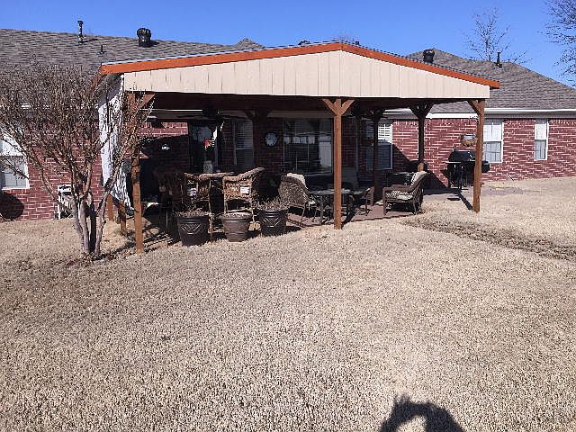 1st image of 118 E Alicia St
