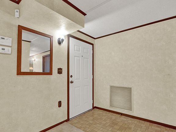 5th image of 15731 79TH Terrace N