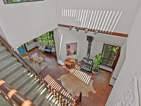 4th image of 99 Chula Vista Drive