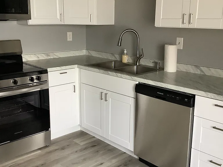 Kitchen_. New cabinets and new stainless steel appliances!