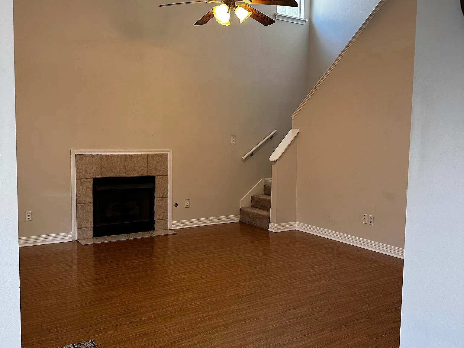 3 bed, 1248 sqft, $1,550 — Photo 2