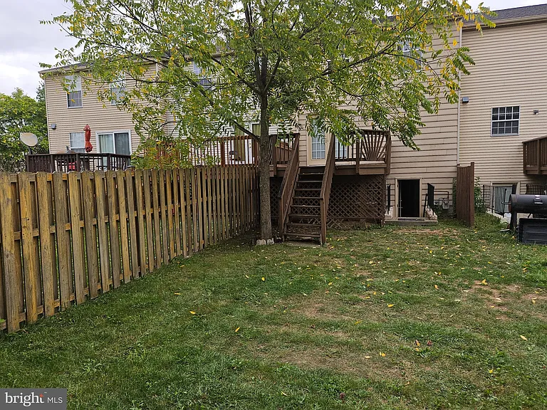 104 Township Ct — Photo 29