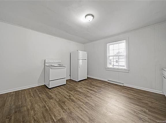 5th image of 1218 Congress St