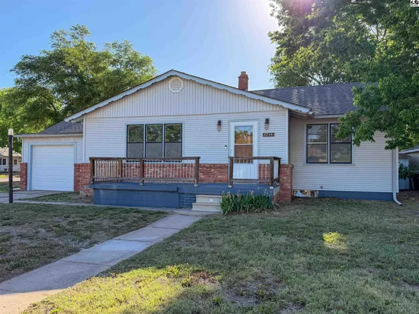 1718 N Van Buren St, Hutchinson, KS 67502