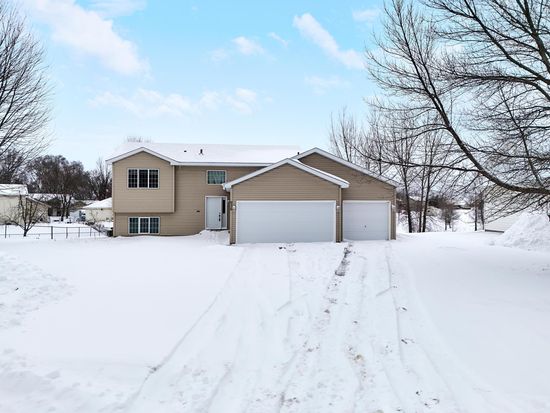 936 Lincoln Ct S, Cambridge, MN 55008