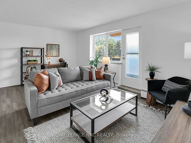 196 Scott St #208 — Photo 13