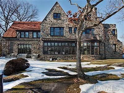 2nd image of 10 Oak Ln