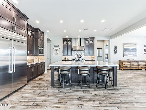 2nd image of 2940 E Daley Lane