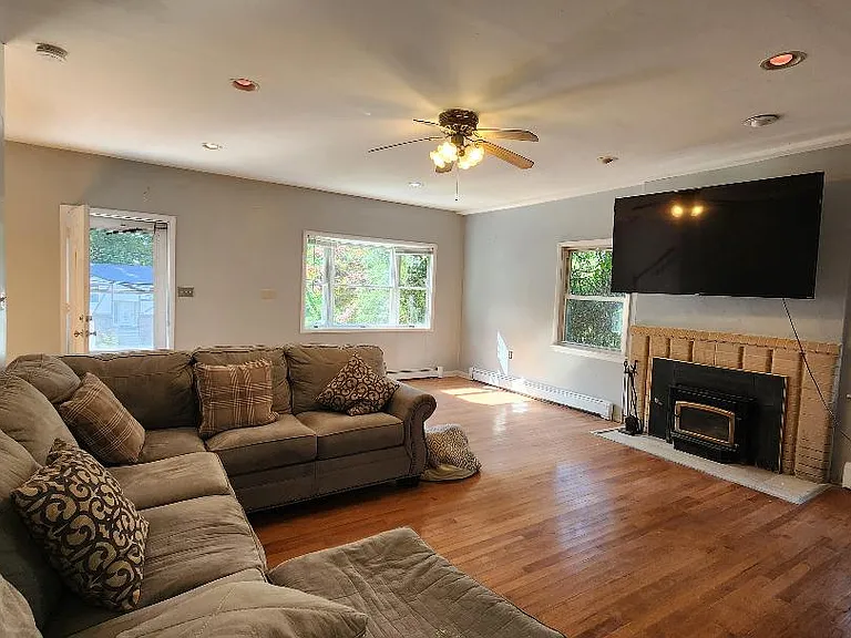 306 Nariticong Ave — Photo 4