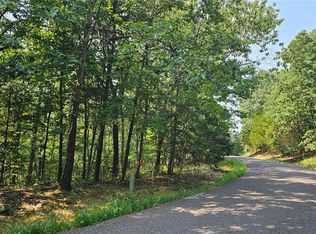 1606 Marion Dr, Lake Sherwood, MO 63357