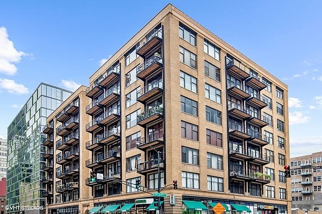1st image of 625 W Jackson Blvd APT 804